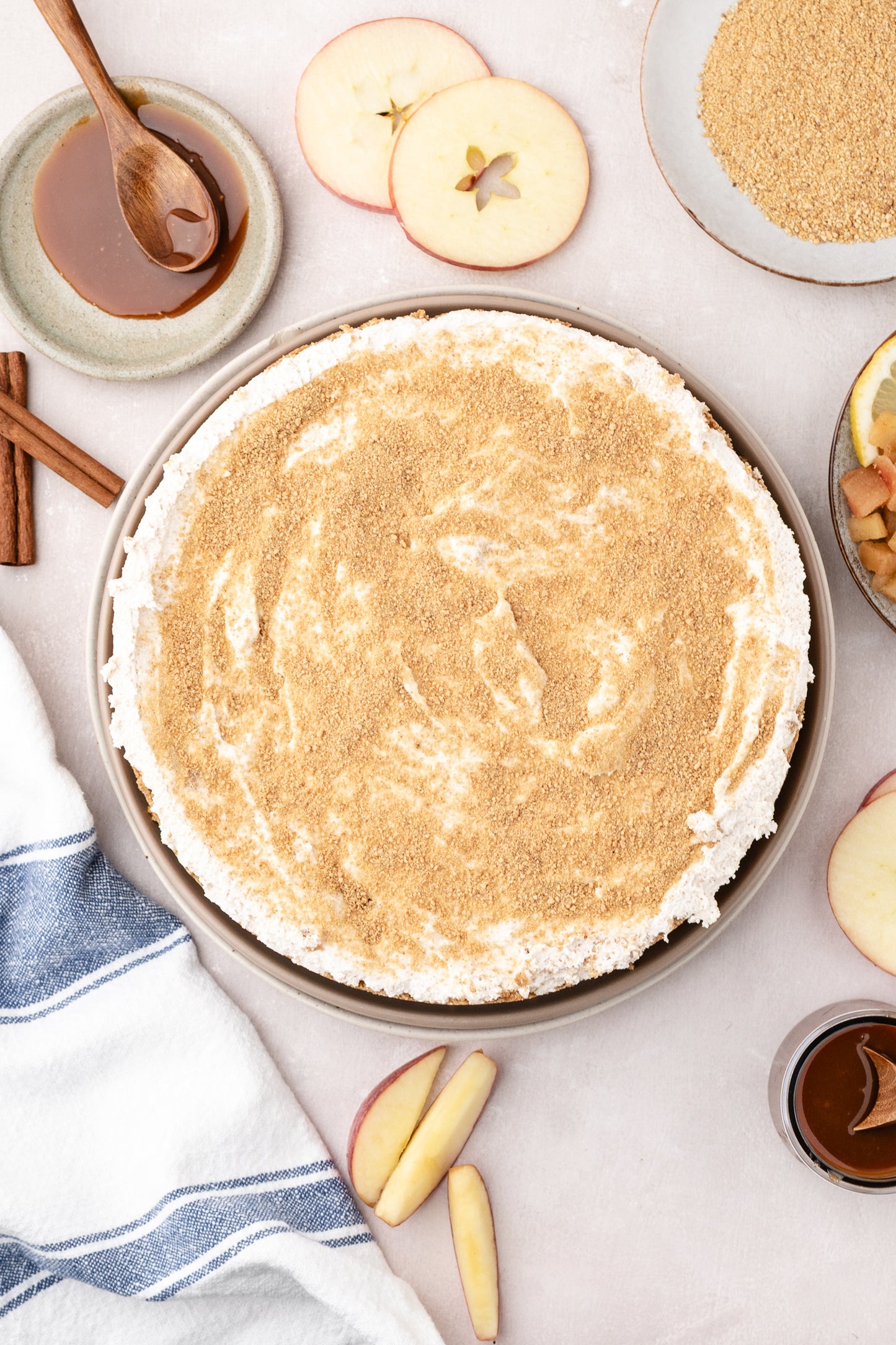 Apple Cheesecake