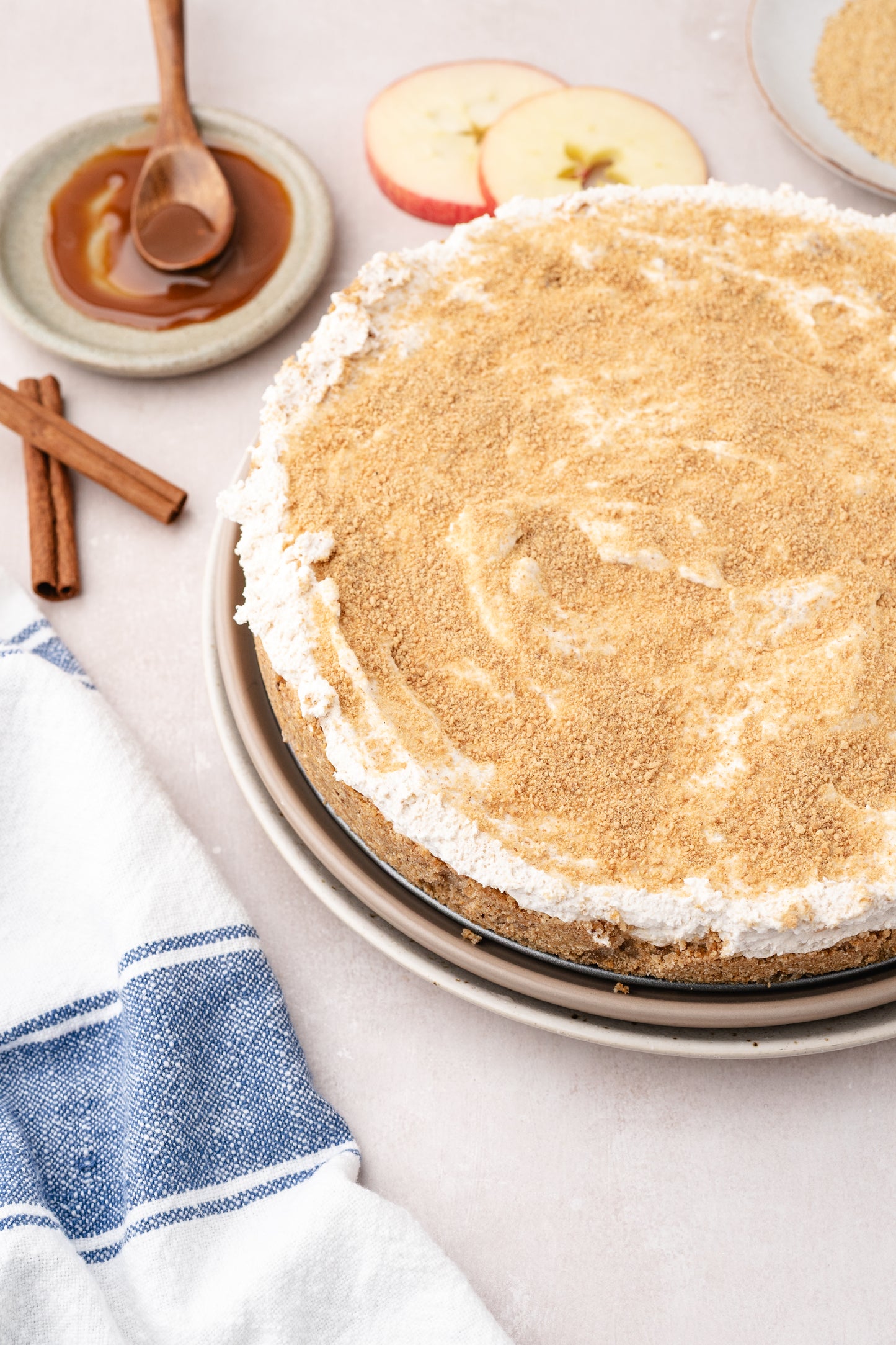 Apple Cheesecake